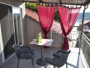 Fotografie z fotogalerie ubytování Apartments LukaS v destinaci Tisno