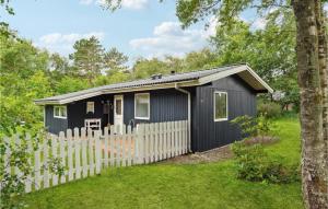 Κήπος έξω από το Holiday Home Hærvej Thyholm Xi +15 φωτογραφίες