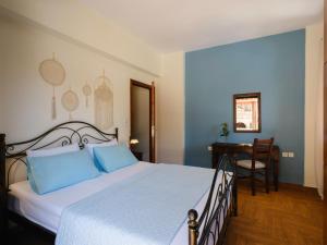 Posteľ alebo postele v izbe v ubytovaní Ageri Traditional Villa