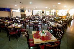 Um restaurante ou outro lugar para comer em Hotel Nacional Inn Campinas Trevo