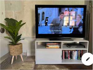 TV o dispositivi per l'intrattenimento presso Apartments in the center of Ystad