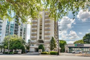 Το κτήριο όπου στεγάζεται  το διαμέρισμα