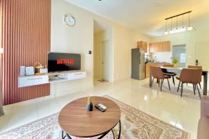 Dapur atau dapur kecil di {NEW} 2BR Alanis Designer Suite @ KLIA City Center