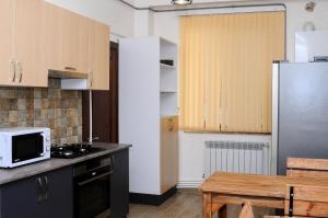 Köök või kööginurk majutusasutuses Kenut Hostel