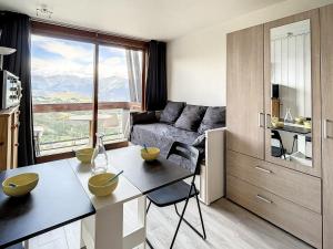 Posezení v ubytování Studio rénové 4 pers, skis aux pieds, balcon, animaux admis - FR-1-267-219