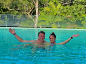 入住Summit Rainforest Golf Resort & All Inclusive的客人