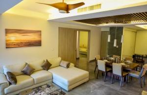 Istumisnurk majutusasutuses Solmare Apartments & Suites
