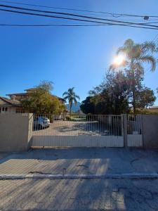 The swimming pool at or close to Residencial Caramujo