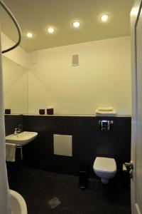 Vonios kambarys apgyvendinimo įstaigoje Apartments on Nalivayka