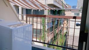 Balkón nebo terasa v ubytování KOSUMOSU Ikebukuro Shinjuku Private House