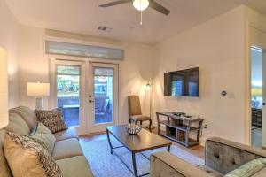 Et opholdsområde på 55 South Market Condo 108