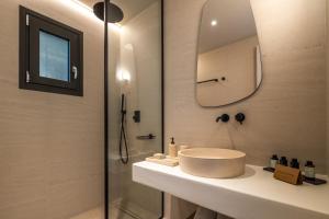Koupelna v ubytování Topos Suites