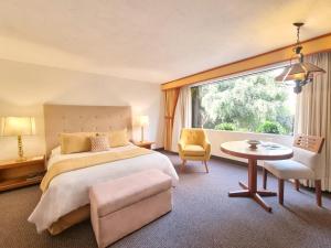 Antara Hotel & Suites - Miraflores房間的床