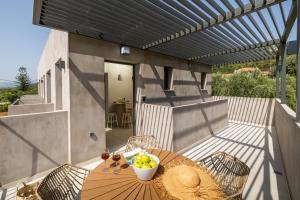 Balkón nebo terasa v ubytování Topos Suites
