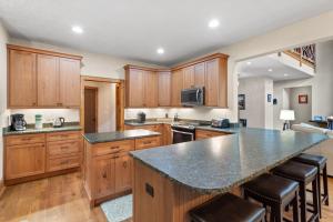 Gallery image of Find The Joy in Blowing Rock