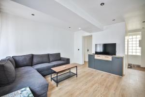Lovely apartment for 6, Metro at 160m !