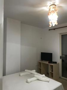 White Shell Apartment,Durres Ura E Dajlanit - Image 5