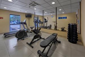 Fitness centrum a/nebo fitness zařízení v ubytování City Express by Marriott Campeche