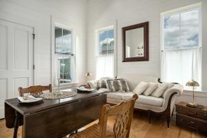 תמונה מהגלריה של Cedar Break Lodging בDriftwood