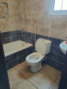 Fotografie z fotogalerie ubytování شقه فاخره للايجار بكامب شيزار v destinaci Alexandria