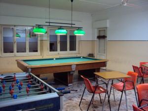 Biliár nebo kulečník v ubytování Hotel Bar Dany