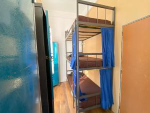 Aurora Hostel Rio客房内的一张或多张双层床