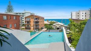 Kolam renang di atau dekat dengan Aqua View 504, 29 Canberra Tce, Kings Beach