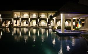 A piscina em ou perto de Novo Turismo Resort & Spa