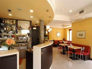 Lounge nebo bar v ubytování Hotel Alberello