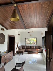 Fotografie z fotogalerie ubytování Manak Villa - Luxury 3BHK - Mount Abu by StayMonkey v destinaci Delmāra + 28 fotografií