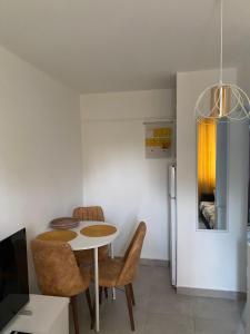 Η κουζίνα ή μικρή κουζίνα στο Sofi Apartment Central