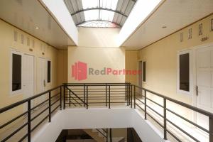 Fotografie z fotogalerie ubytování Wisma Fortuna Syariah Mitra RedDoorz v destinaci Sukoharjo