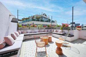 Spanish Patio 3BR penthouse by HolyGuest