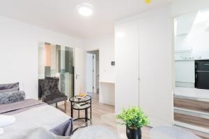 Kuchyň nebo kuchyňský kout v ubytování Stylish Studio near Kensal Green (E)