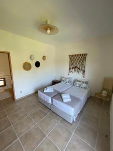 Postel nebo postele na pokoji v ubytování Paralia Homes cheerful 2 bedroom with pool, unit #1