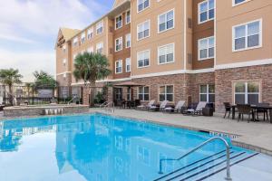 Poolen vid eller i närheten av Residence Inn by Marriott Houston Katy Mills