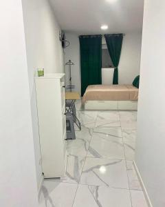 Kuchyň nebo kuchyňský kout v ubytování Your Perfectt place