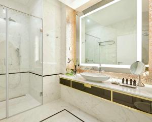 Bagno di Párisi Udvar Hotel Budapest, part of Hyatt
