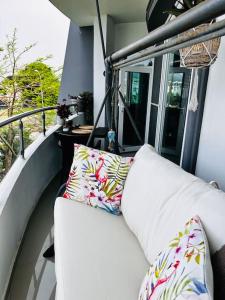 En balkon eller terrasse på Havuzlu ve şömineli daire