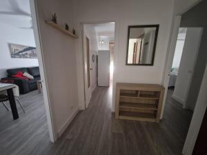 Posedenie v ubytovaní Apartamento Acogedor en Los Patios De San Basilio