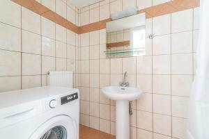Ένα μπάνιο στο Urban Apt Next University 5