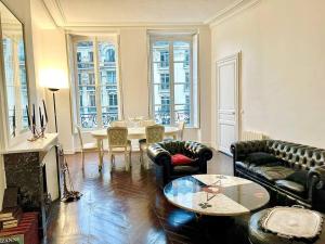 Exclusive Suite Parisian Palace