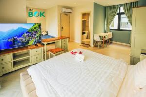 Fotografie z fotogalerie ubytování The Bok Hotel Grand World - by GoGo Phú Quốc v destinaci Phu Quoc