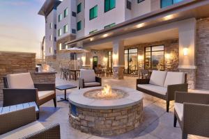 Restoran ili drugo mesto za obedovanje u objektu Residence Inn by Marriott Phoenix West/Avondale