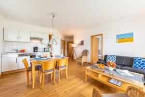 Kuchyň nebo kuchyňský kout v ubytování Haus Arkonablick - Fewo 1 04 Dünenblick