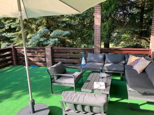 Ein Garten an der Unterkunft Insko Home & Sauna