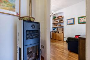 Fotografie z fotogalerie ubytování Casa nel Borgo Iris v destinaci Breguzzo