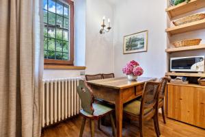 Kuchyň nebo kuchyňský kout v ubytování Casa nel Borgo Iris