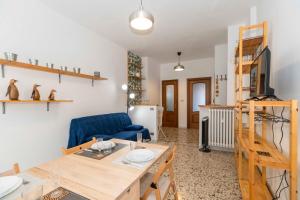 TV a/nebo společenská místnost v ubytování Torino Pitagora Functional Flat
