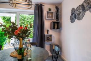 Fotografie z fotogalerie ubytování Pfälzer Weinperle mit Terrasse v destinaci Hainfeld